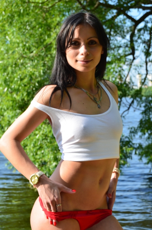 Полина, 22
